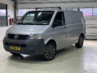 skadebil bedrijf Volkswagen Transporter 2.5 TDI 300 2003/11