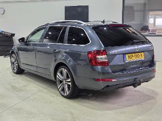 Skoda Octavia 1.6 TDI Greentech PANO picture 3