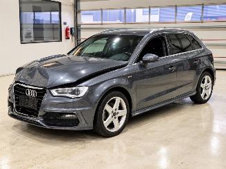 Coche accidentado Audi A3 1.4 TFSI Ambition Pro Line S g-tron 2014/4