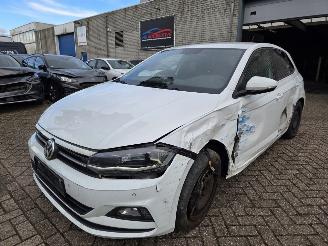 škoda osobní automobily Volkswagen Polo 1.0 TSI DSG Highline Led Navi Leder Ecc Acc Stoelverw. Beats-Audio 85KW/116PK 2018/2