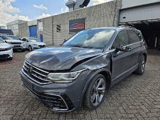 Coche accidentado Volkswagen Tiguan R-Line TDI DSG 4Motion Virtual Head-Up Led Camera Sfeerverl. Stuurverw. Stoelverw. Trekhaak 147KW/200PK 2021/6