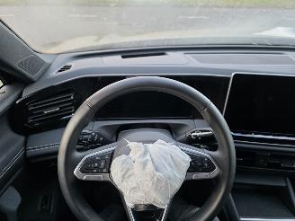 Volkswagen Tiguan 2.0TDI DSG Virtual Head-Up IQ-Light 360-view Navi Stuurverw. Stoelverw. Acc Trekhaak 110KW/150PK picture 14