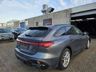 Voiture accidenté Audi A5 TFSI Quattro S-Line Pano Matrix MMI+ Sport-Drive Memory 360View Acc 150KW/204PK 2025/12