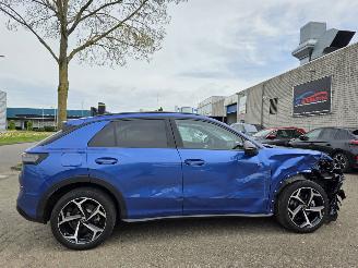 Volkswagen T-Roc R-Line 1.5eTSI Head-Up IQ-Light SurroundView Virtual Keyless Sfeerverl. Acc Stuurverw. Drive-Mode 110KW/150PK picture 2