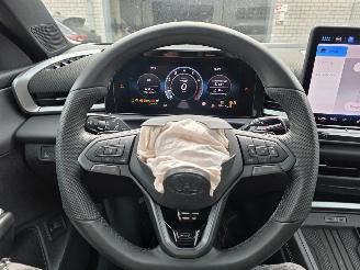 Volkswagen T-Roc R-Line 1.5eTSI Head-Up IQ-Light SurroundView Virtual Keyless Sfeerverl. Acc Stuurverw. Drive-Mode 110KW/150PK picture 15