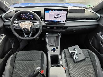 Volkswagen T-Roc R-Line 1.5eTSI Head-Up IQ-Light SurroundView Virtual Keyless Sfeerverl. Acc Stuurverw. Drive-Mode 110KW/150PK picture 12