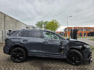 Volkswagen Tiguan R-Line 1.5eTSI ProMax-Navi Head-Up Keyless IQ-Light 360View Massage Sfeerverl. Acc Lane-Assist Trekhaak 110KW/150PK picture 6