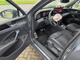 Volkswagen Tiguan R-Line 1.5eTSI ProMax-Navi Head-Up Keyless IQ-Light 360View Massage Sfeerverl. Acc Lane-Assist Trekhaak 110KW/150PK picture 11