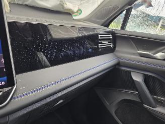 Volkswagen Tiguan R-Line 1.5eTSI ProMax-Navi Head-Up Keyless IQ-Light 360View Massage Sfeerverl. Acc Lane-Assist Trekhaak 110KW / 150PK picture 18