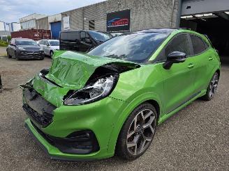 Vaurioauto  passenger cars Ford Puma ST-PERFORMANCE Pano B&O-sound Led Camera Lane-Assist Stuurverw. Voorruitverw. 147KW/200PK 2022/8