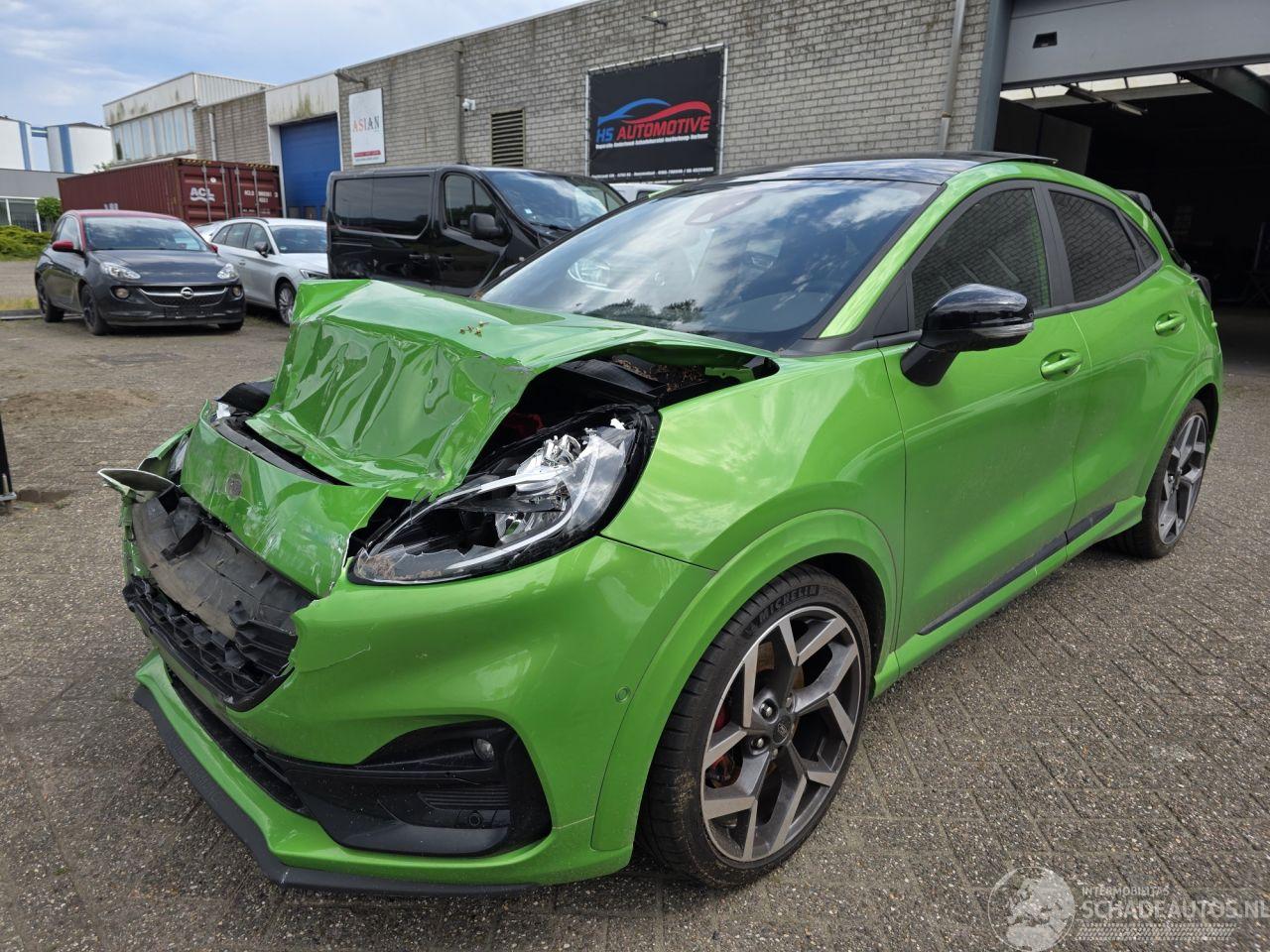 Ford Puma ST-PERFORMANCE Pano B&O-sound Led Camera Lane-Assist Stuurverw. Voorruitverw. 147KW/200PK