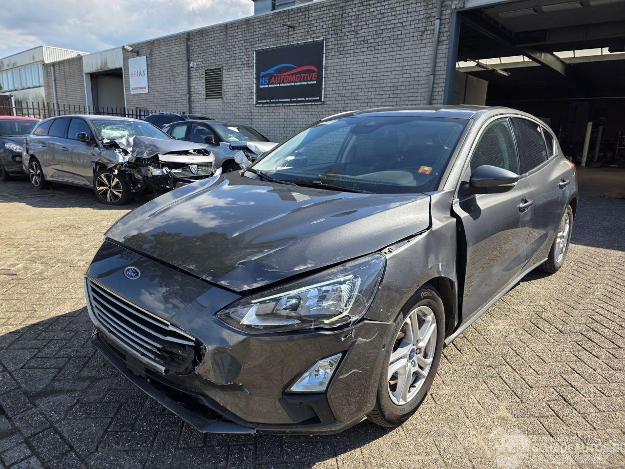 Ford Focus 1.0 EcoBoost Led Acc Camera Led Navi Lane-Assist Stuurverw. Voorruitverw. 74KW/100PK