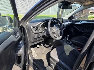 Ford Focus 1.0 EcoBoost Led Acc Camera Led Navi Lane-Assist Stuurverw. Voorruitverw. 74KW/100PK picture 10