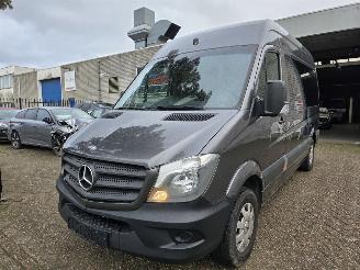 Vaurioauto  passenger cars Mercedes Sprinter 316CDI Automaat 9-persoons Elec.Schuideur Camera CruiseControle Blindspot 120KW/163PK 2017/5