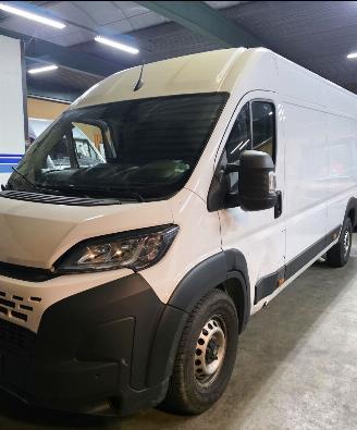Vaurioauto  passenger cars Fiat Ducato 2.2MJ Maxi L4H2 Ecc Navi 2xCamera Lane-Assist Usb MF-Stuur 103KW / 140PK 2025/7