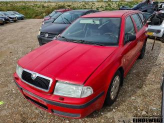 Salvage car Skoda Octavia Octavia Combi (1U5), Combi 5-drs, 1998 / 2010 1.6 2004