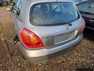 Nissan Almera Almera (N16), Hatchback, 2000 / 2006 1.5 16V picture 2