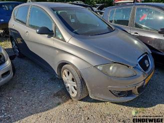 Coche siniestrado Seat Altea Altea (5P1), MPV, 2004 / 2015 2.0 FSI 16V 2004/7