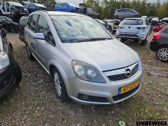 Salvage car Opel Zafira Zafira (M75), MPV, 2005 / 2015 2.2 16V Direct Ecotec 2007/11