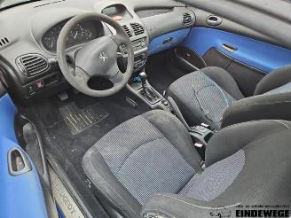 Peugeot 206 206 CC (2D), Cabrio, 2000 / 2007 1.6 16V picture 5