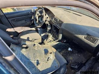 Volkswagen Golf Golf IV (1J1), Hatchback, 1997 / 2005 1.9 TDI 100 picture 4