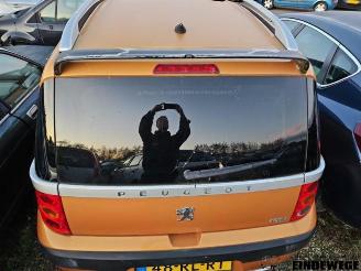 Peugeot 1007 1007 (KM), Hatchback 3-drs, 2004 / 2011 1.6 GTI,Gentry 16V picture 12
