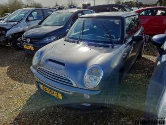 Vrakbiler auto Mini Cooper S Mini Cooper S (R53), Hatchback, 2002 / 2006 1.6 16V 2003/1