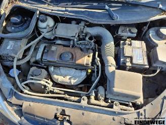 Peugeot 206 206 (2A/C/H/J/S), Hatchback, 1998 / 2012 1.4 XR,XS,XT,Gentry picture 4