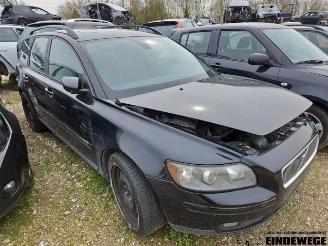 Vrakbiler auto Volvo V-50 V50 (MW), Combi, 2003 / 2012 2.4 20V 2006/1