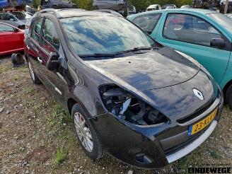 Vrakbiler auto Renault Clio Clio III Estate/Grandtour (KR), Combi, 2007 / 2014 1.2 16V TCE 100 2010/1