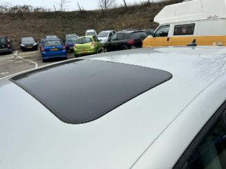 Volkswagen Golf 2.0 TDI Highline picture 11