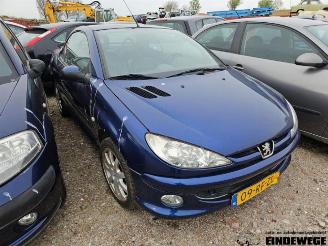 Vrakbiler auto Seat Ibiza Ibiza III (6L1), Hatchback, 2002 / 2009 1.4 16V 100 2003/11