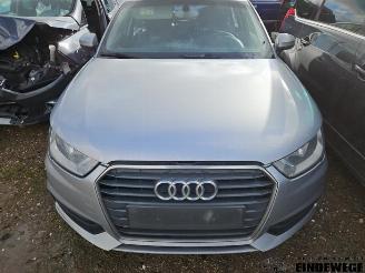 Audi A1 A1 Sportback (8XA/8XF), Hatchback 5-drs, 2011 / 2018 1.0 TFSI Ultra 12V picture 9