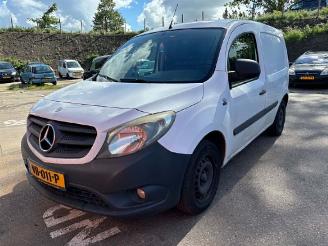 dañado vehículos comerciales Mercedes Citan 108 CDI 75 2013/1