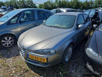 Coche siniestrado Alfa Romeo 147 147 (937), Hatchback, 2000 / 2010 2.0 Twin Spark 16V 2008/1