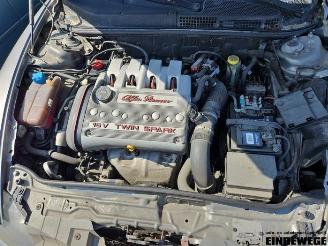 Alfa Romeo 147 147 (937), Hatchback, 2000 / 2010 2.0 Twin Spark 16V picture 4