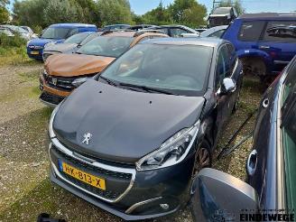 Uttjänta bilar auto Peugeot 208 208 I (CA/CC/CK/CL), Hatchback, 2012 / 2019 1.2 Vti 12V PureTech 82 2015/11