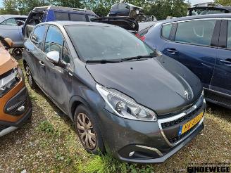Peugeot 208 208 I (CA/CC/CK/CL), Hatchback, 2012 / 2019 1.2 Vti 12V PureTech 82 picture 2
