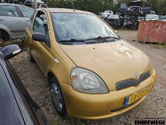 Vrakbiler auto Toyota Yaris Yaris (P1), Hatchback, 1999 / 2005 1.3 16V VVT-i 2000/1