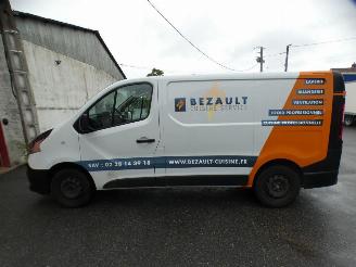 Renault Trafic TRAFIC 3 COURT PHASE 1 - 1.6 DCI - 16V TURBO picture 2