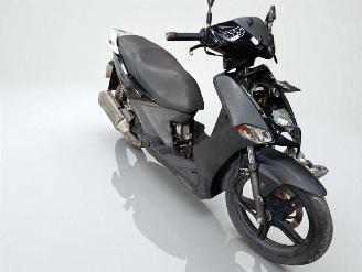Schade scooter Kymco  125 AGILITY 2010/7