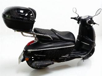 Schade motor Peugeot  50 DJANGO 2020/10