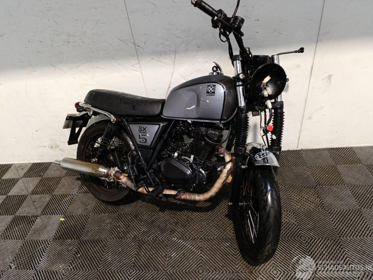 Brixton  BX 125