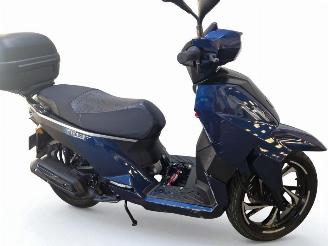 Schade scooter Peugeot  TWEET 2024/7