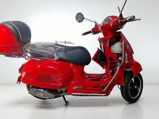Schade scooter Piaggio  GTS -VESPA 2013/6