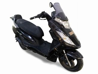 Schade scooter Kymco  DINK 2014/7