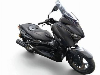 Schade scooter Yamaha  X MAX 2020/1