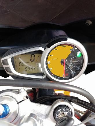 Triumph Street Triple R picture 10