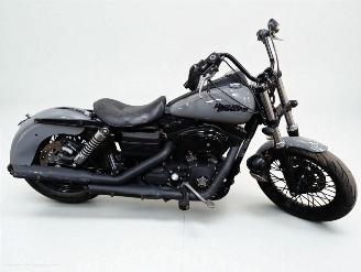 krockskadad bil motor Harley-Davidson  STREET BOB 2011/3