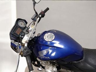 Honda CB 600 HORNET picture 19